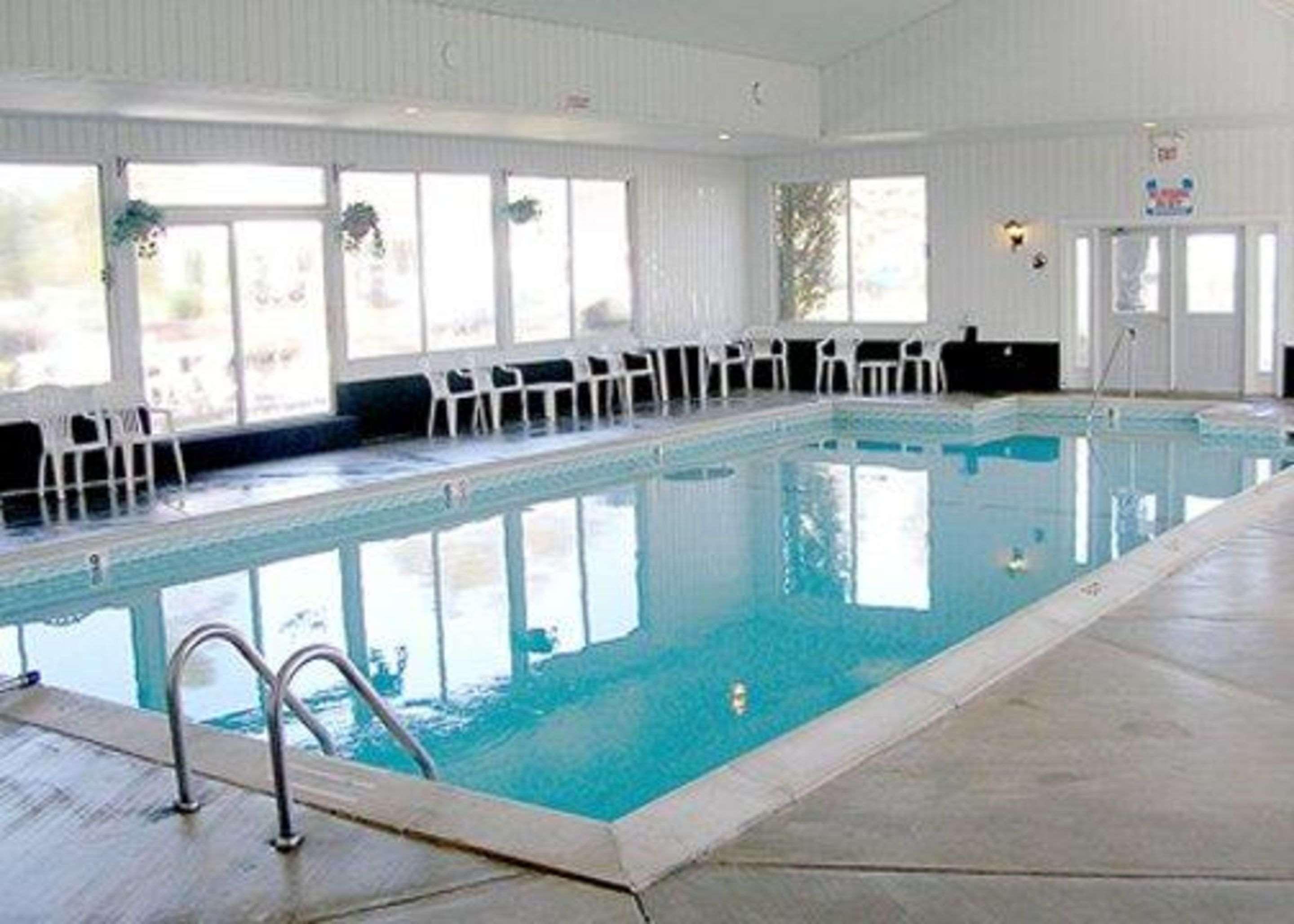 Quality Inn & Suites Mackinaw City Beachfront Einrichtungen foto